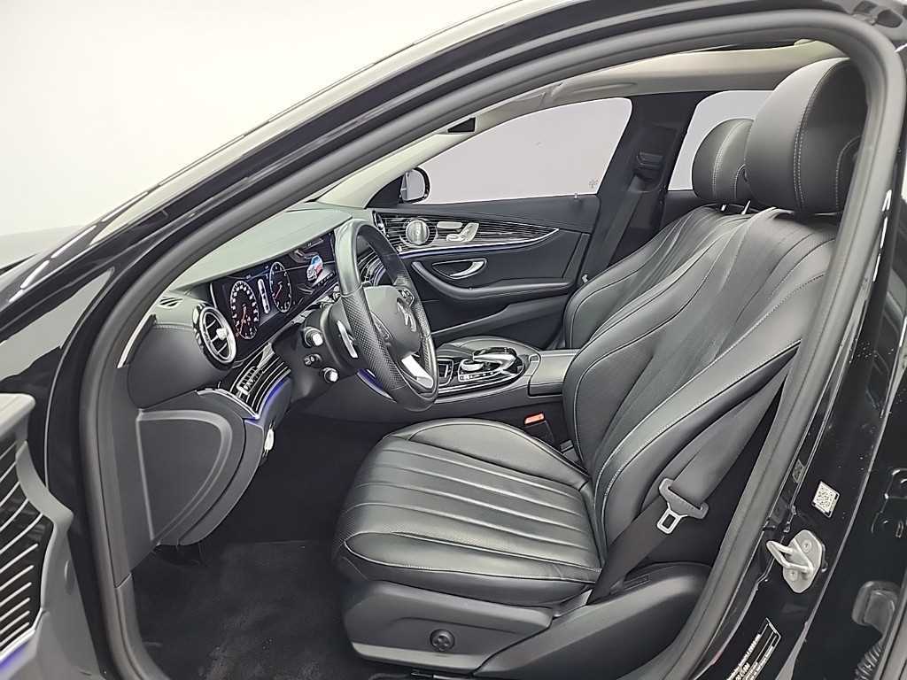 Mercedes Benz E class - Vista 12