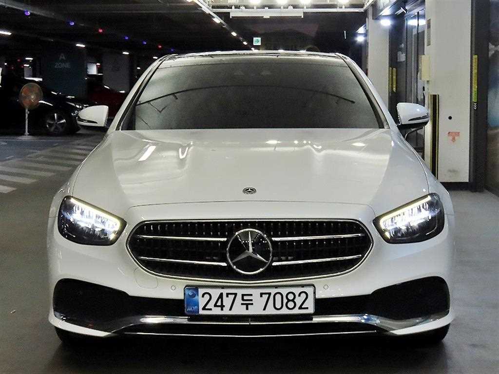 Mercedes Benz E class - Vista 2