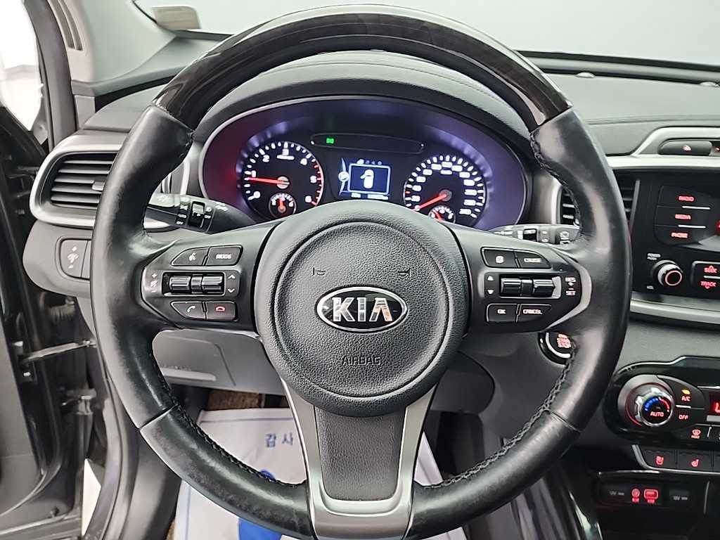 KIA Sorento - Vista 9