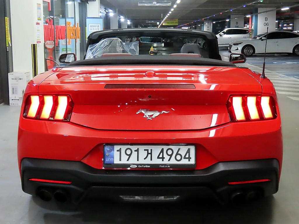 Ford Mustang - Vista 10