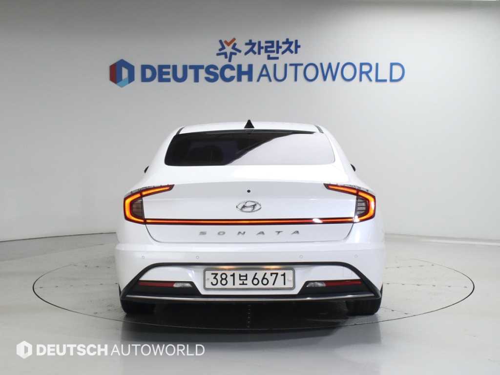 HYUNDAI Sonata - Vista 4