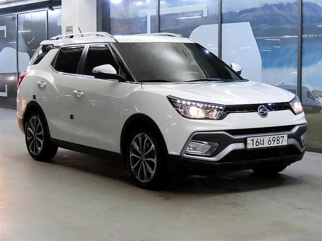 Ssangyong Tivoli 2018 Blanco - Importación desde Corea - HF Imports Iquique - Foto 1
