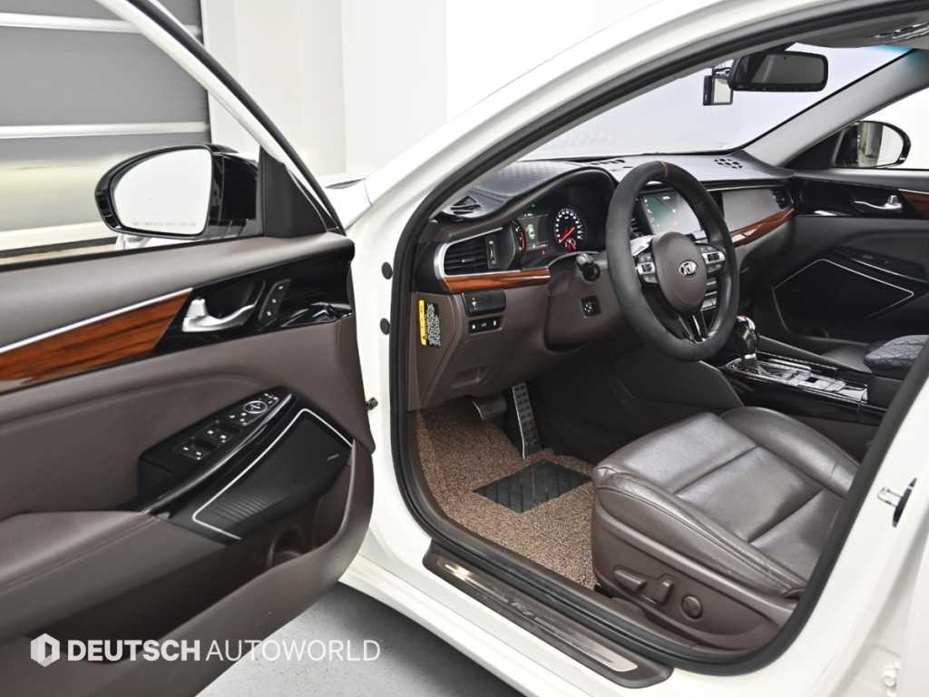 KIA K7 - Vista 10