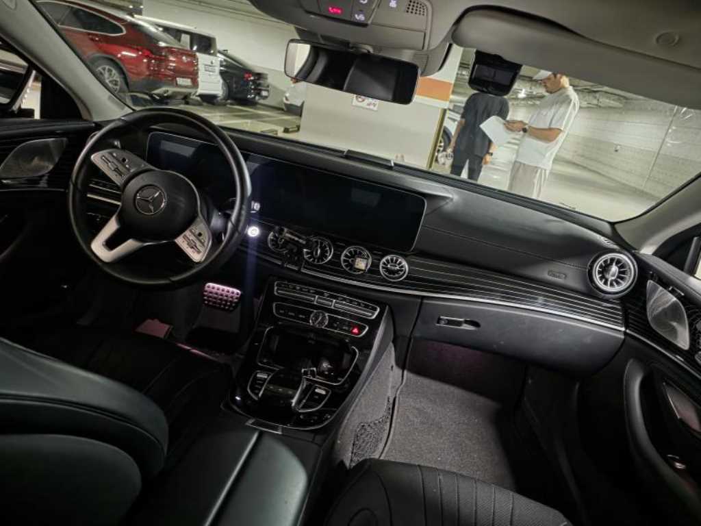 Mercedes Benz CLS Class - Vista 4