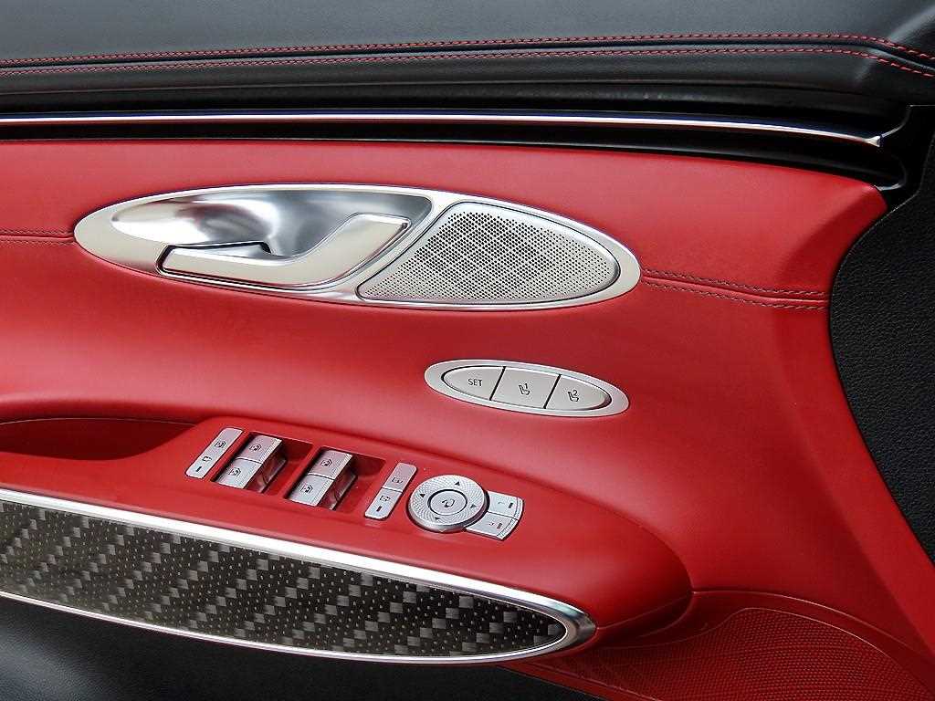 Genesis GV70 - Vista 12