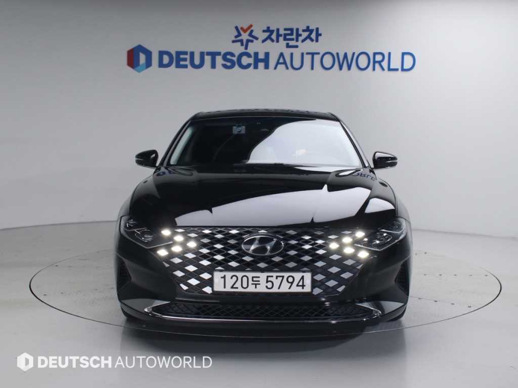 HYUNDAI Grandeur - Vista 3