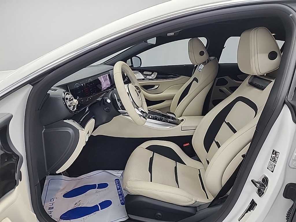 Mercedes Benz AMG GT - Vista 11