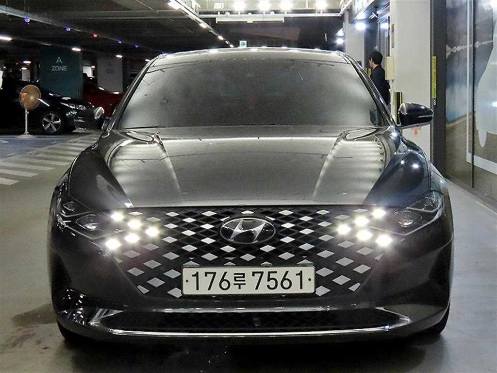 HYUNDAI Grandeur - Vista 2