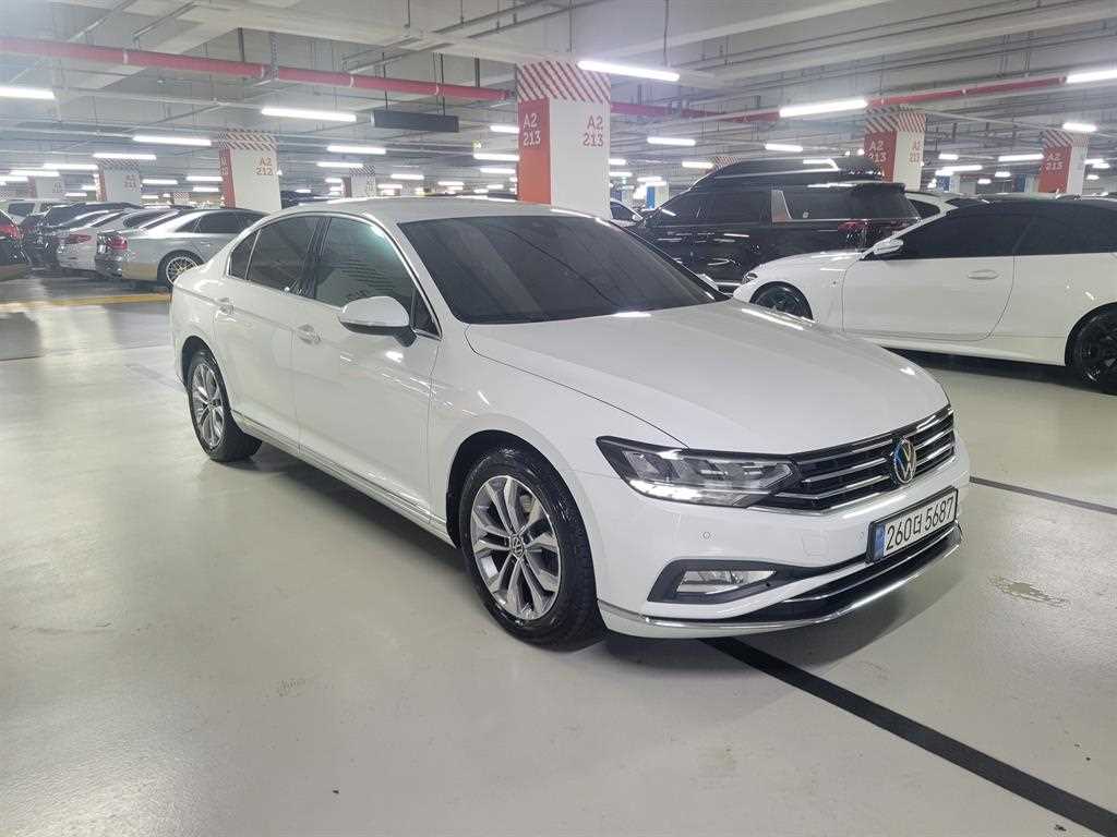 Volkswagen Passat 2022 Blanco - Importación desde Corea - HF Imports Iquique - Foto 1