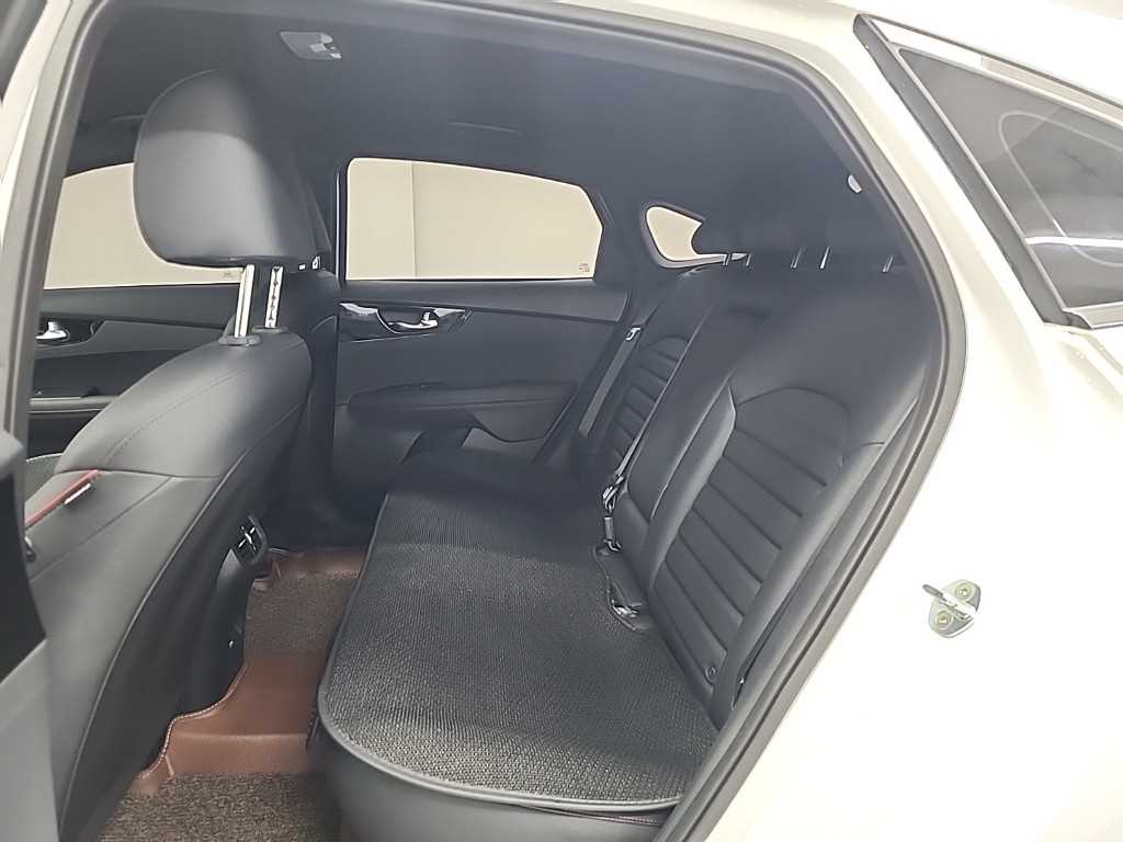 KIA K3 - Vista 12