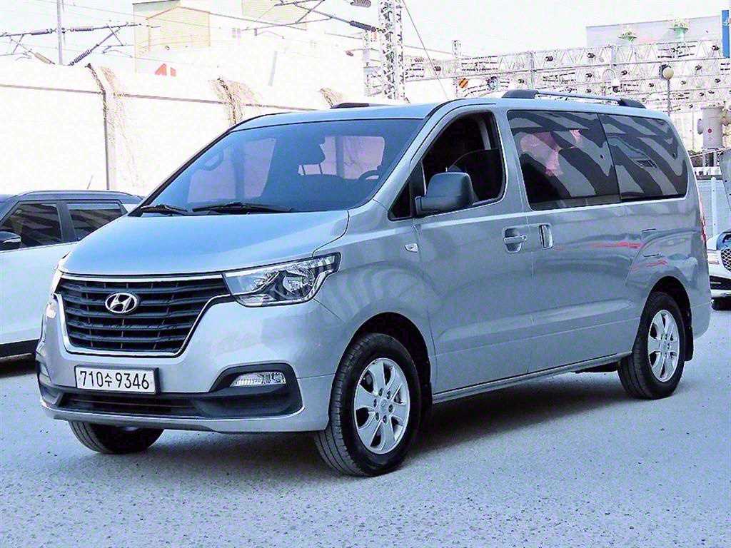 HYUNDAI Starex - Vista 2