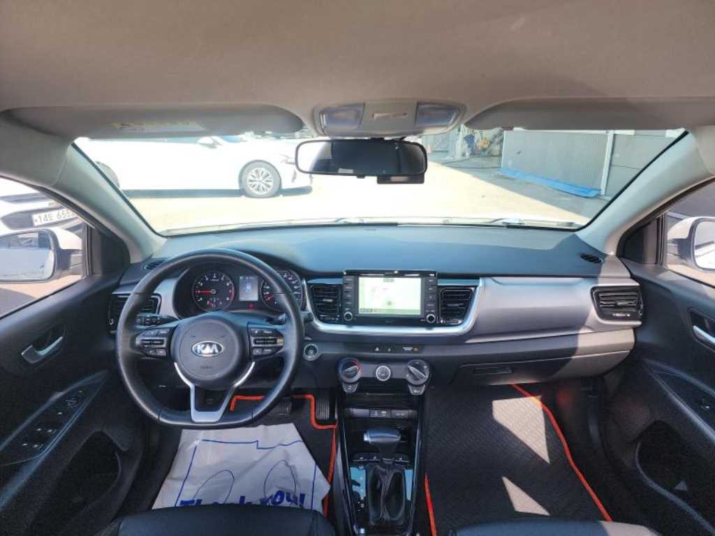 KIA Stonic - Vista 10