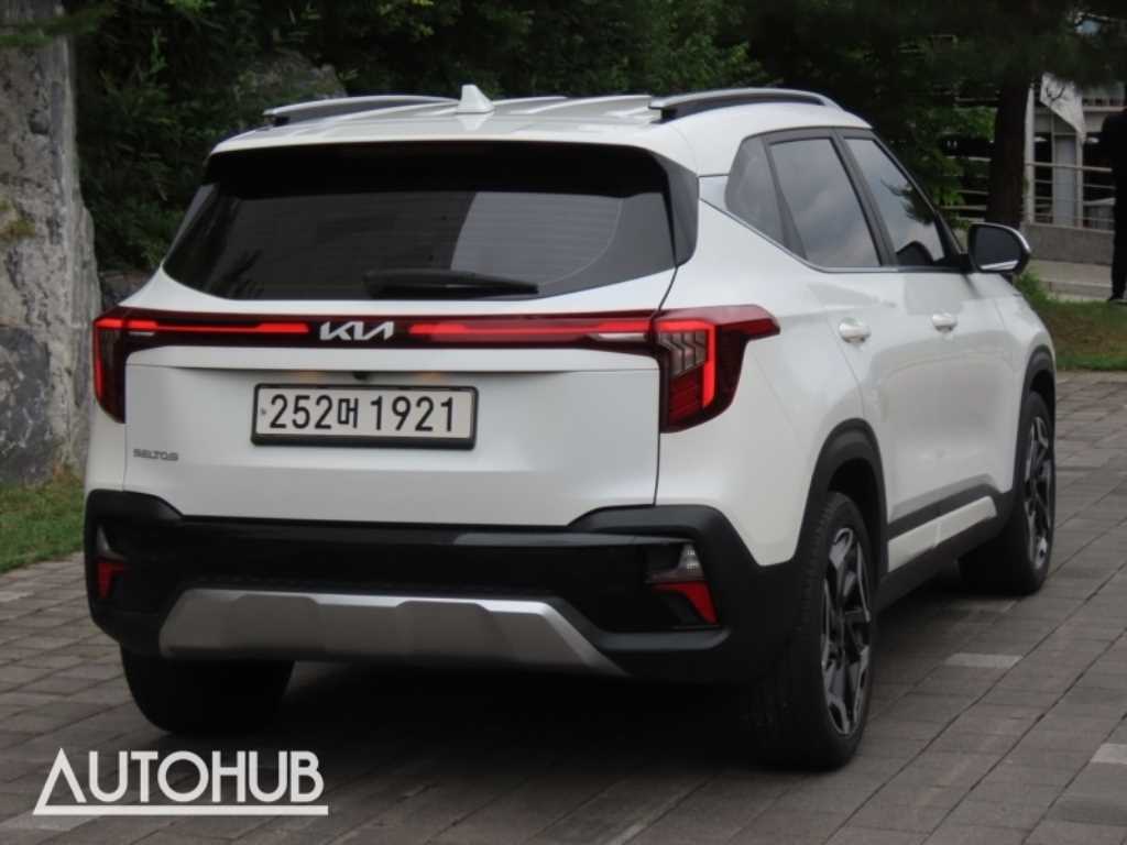 KIA Seltos - Vista 3