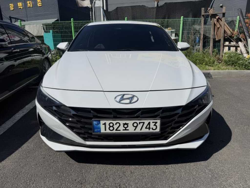HYUNDAI Avante 2021 Blanco - Importación desde Corea - HF Imports Iquique - Foto 1