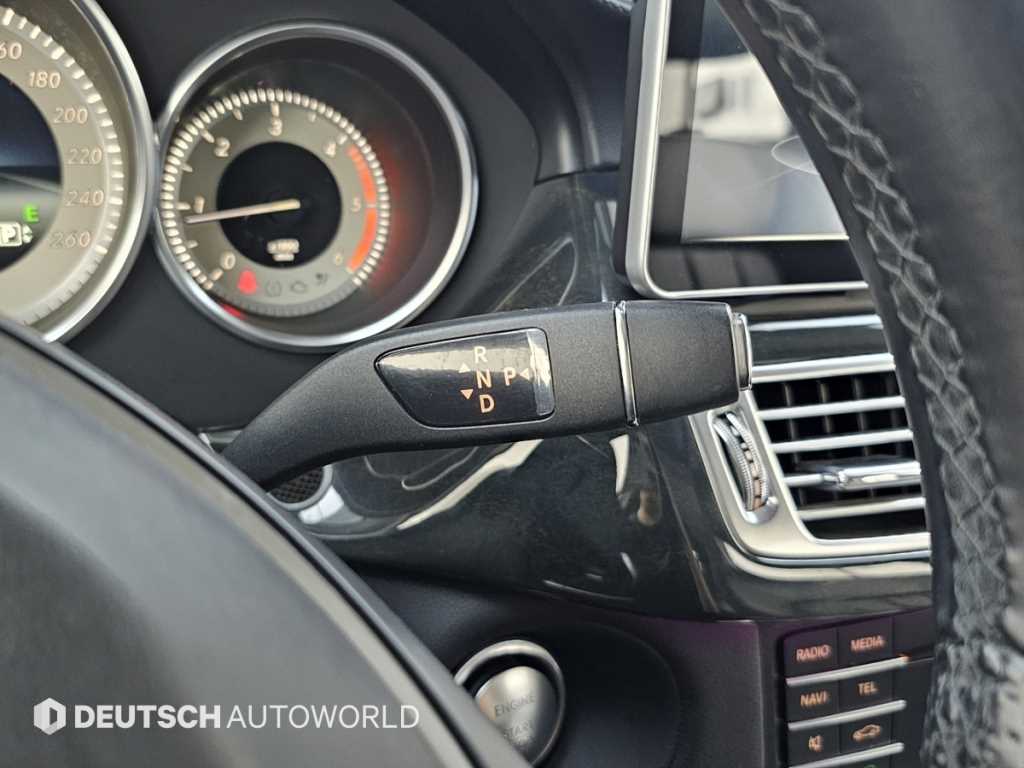 Mercedes Benz CLS Class - Vista 9