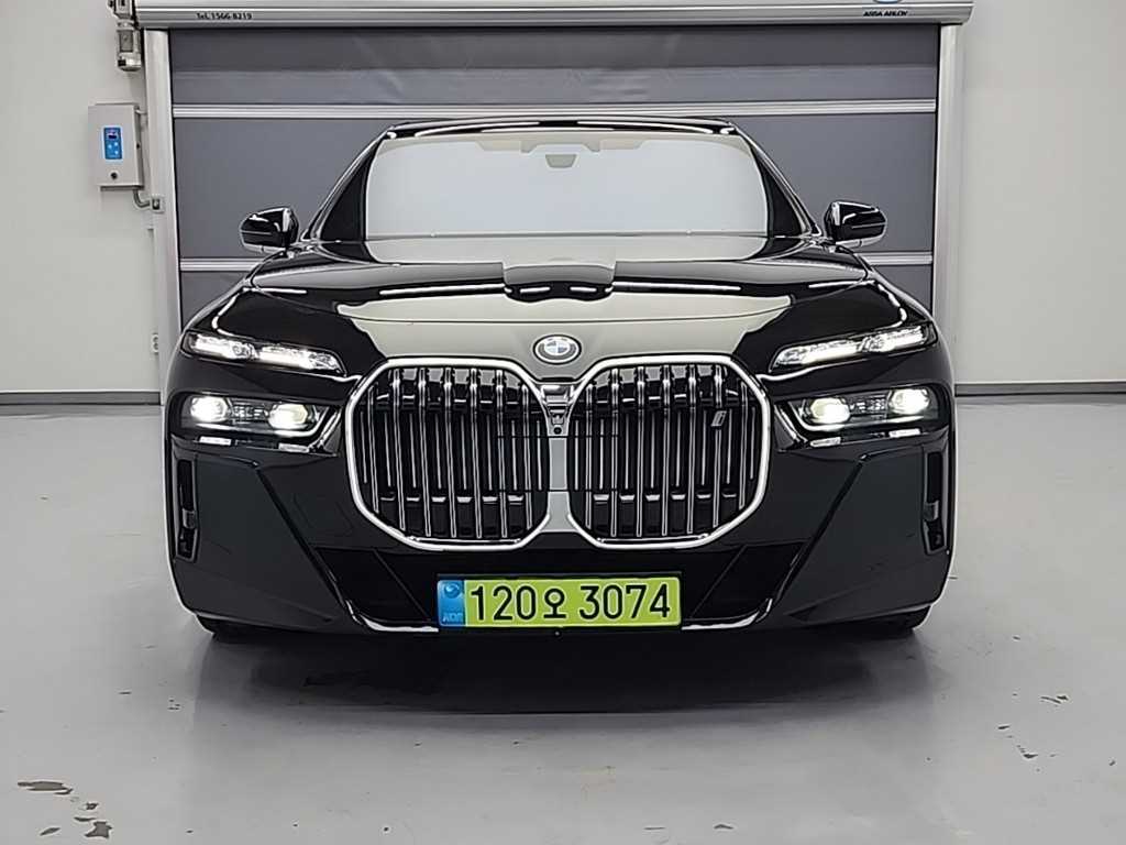 BMW i7 2024 Negro - Importación desde Corea - HF Imports Iquique - Foto 1