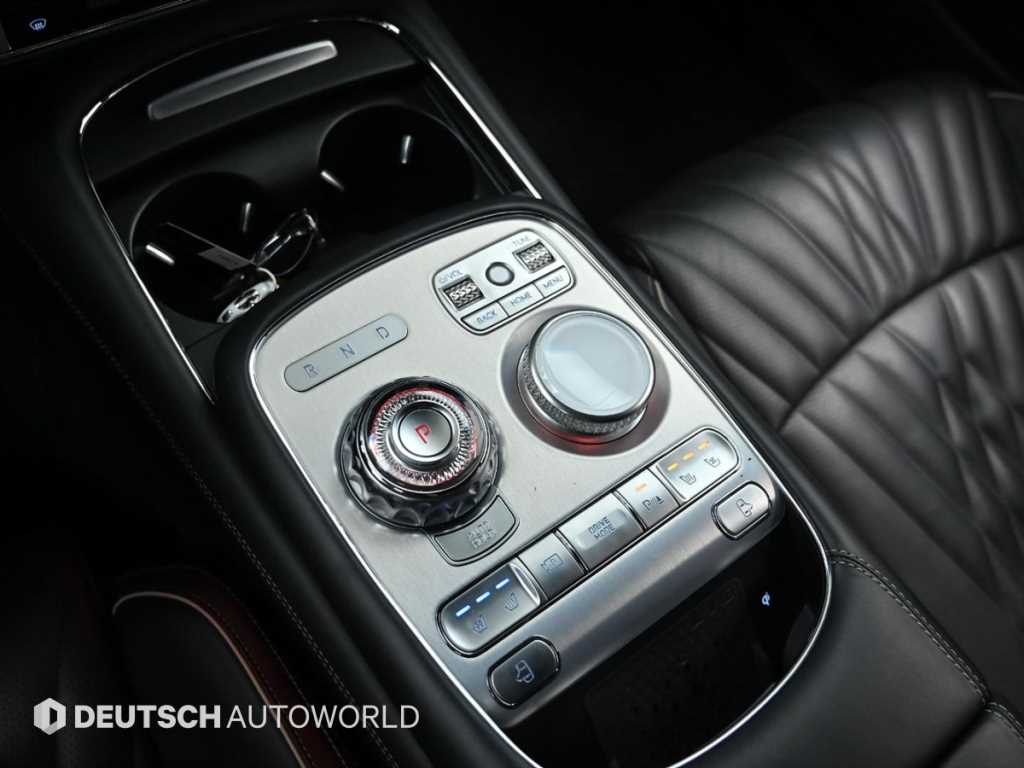Genesis G90 - Vista 9