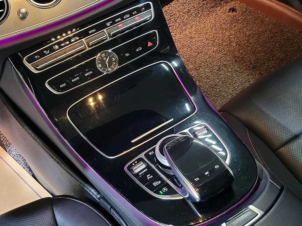 Mercedes Benz E class 2017 Negro - Importación desde Corea - HF Imports Iquique - Foto 17