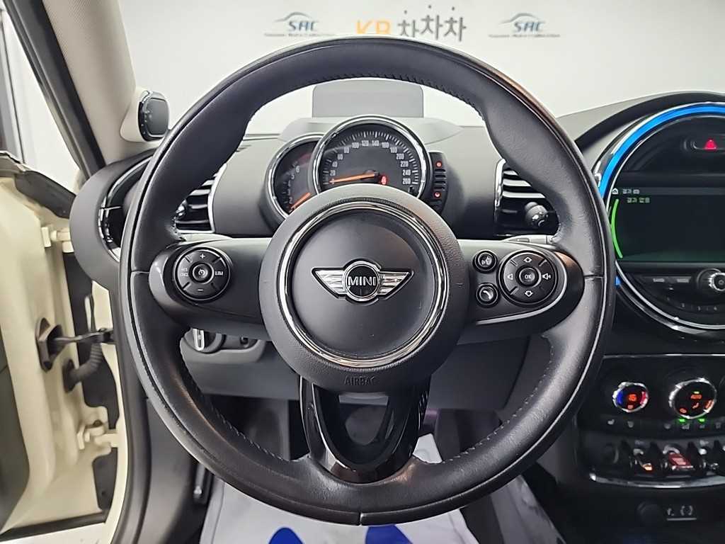 Mini Clubman - Vista 9
