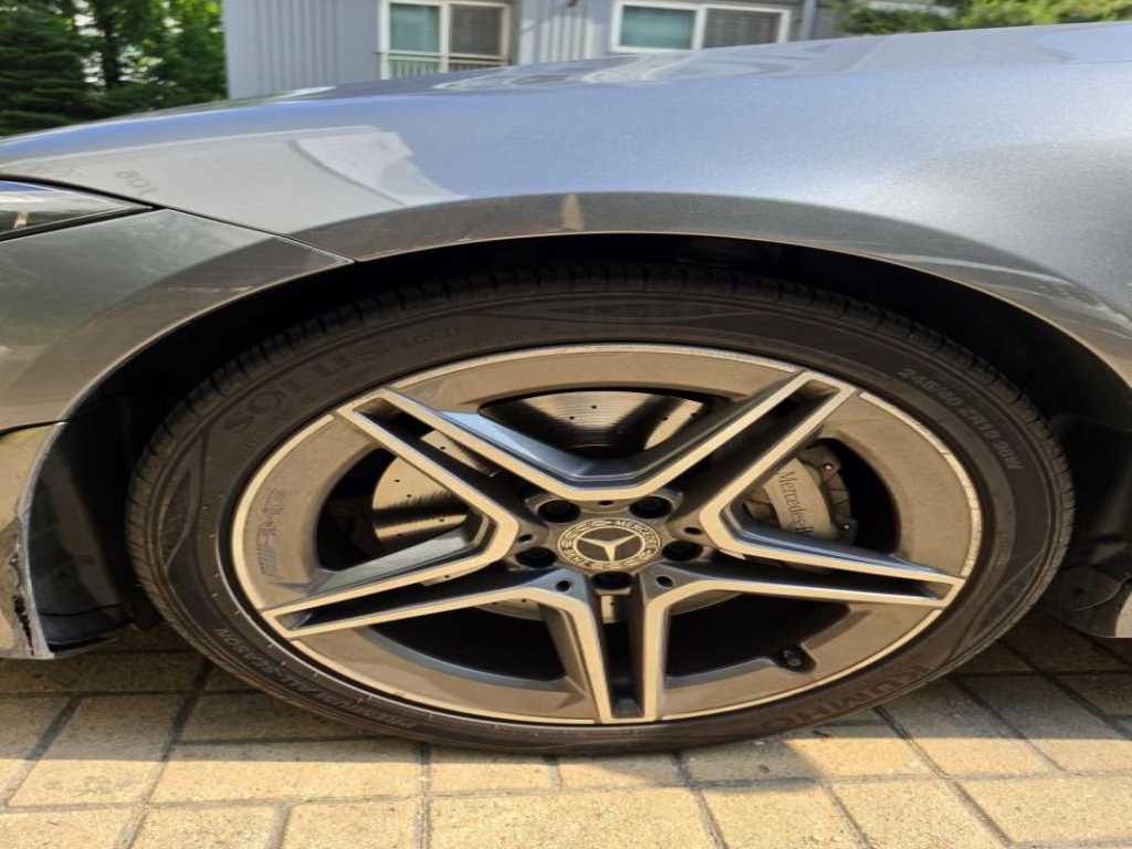 Mercedes Benz CLS Class - Vista 5