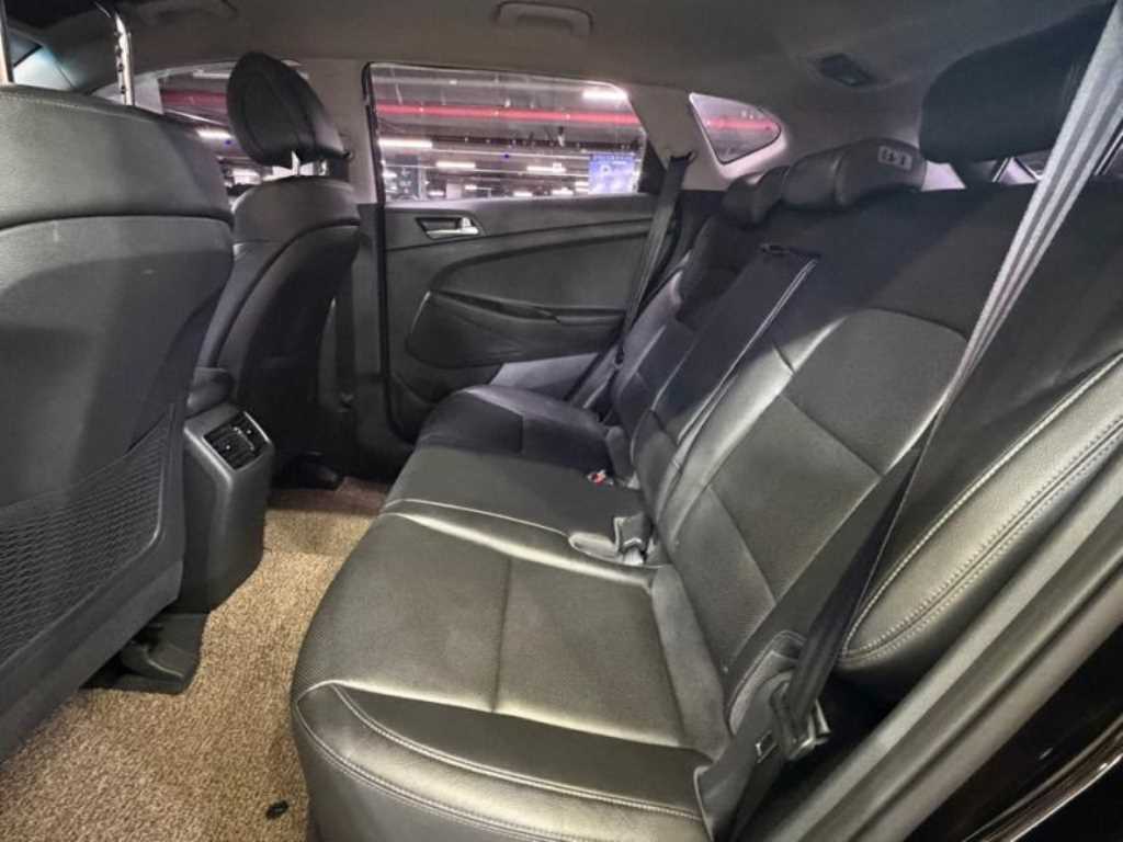 HYUNDAI Tucson - Vista 7