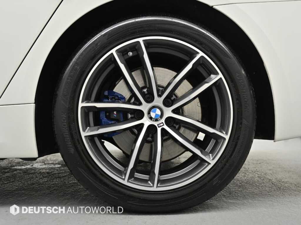 BMW 5 Series - Vista 5