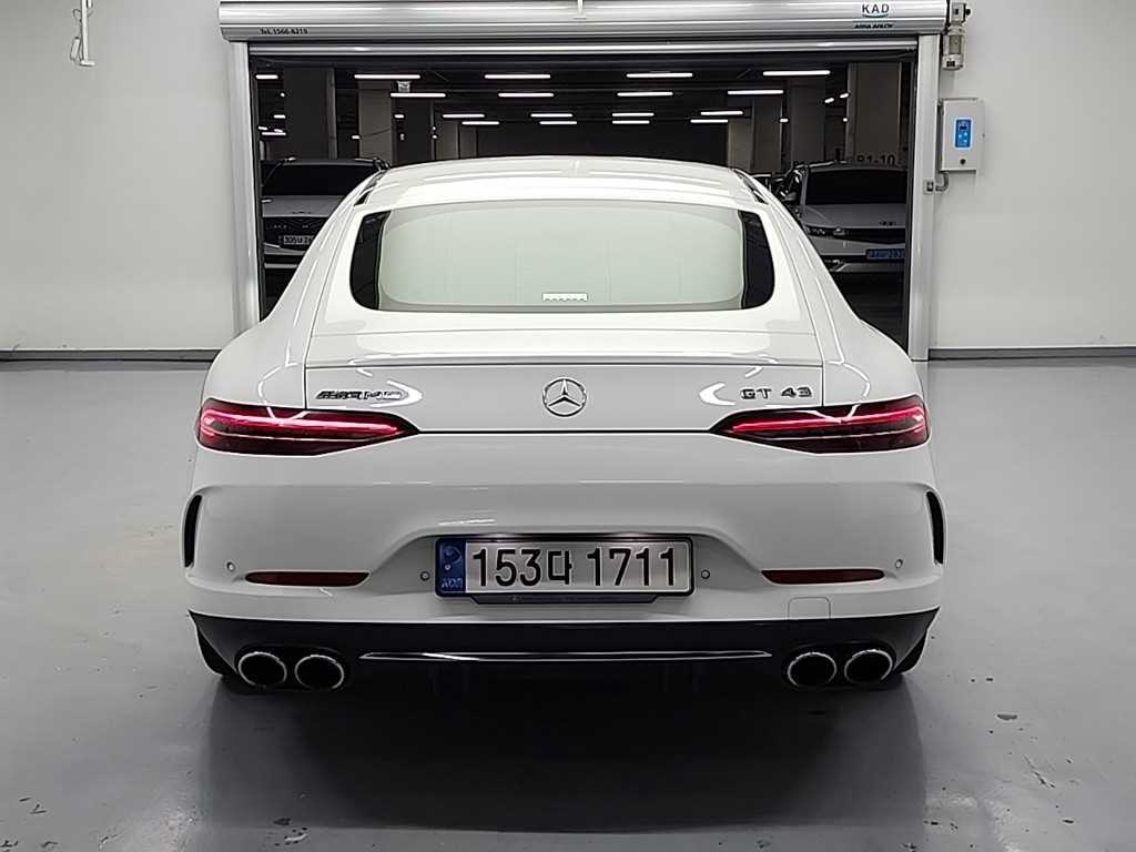 Mercedes Benz AMG GT - Vista 3