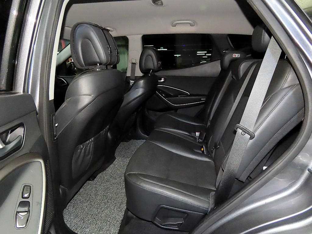 HYUNDAI Santa Fe - Vista 7