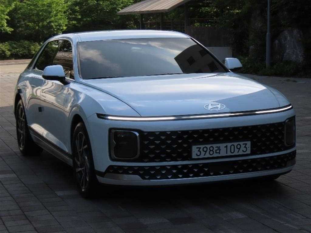 HYUNDAI Grandeur - Vista 2