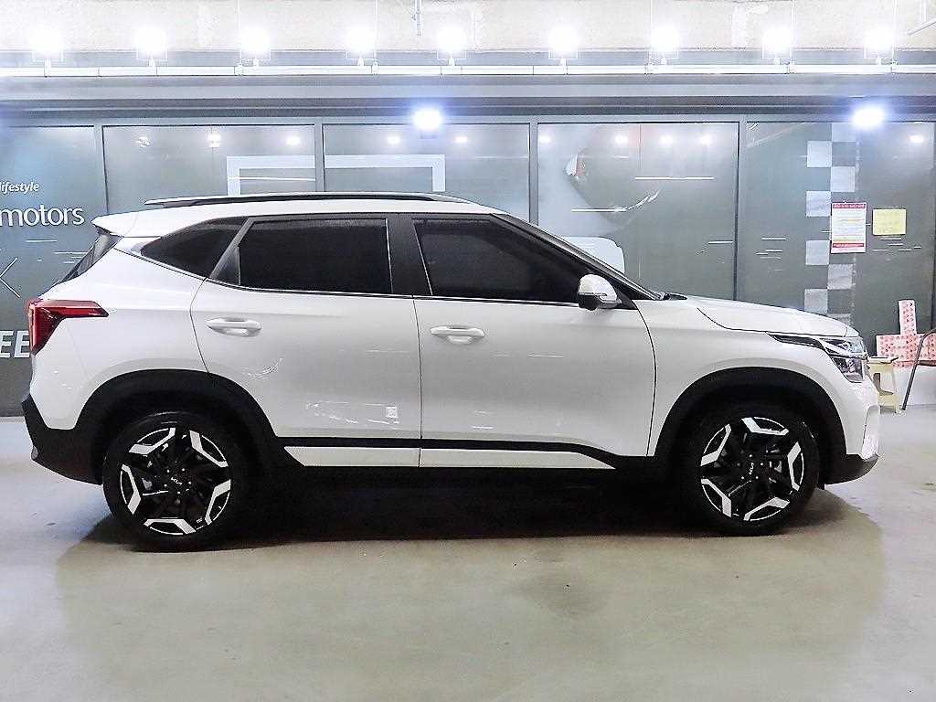 KIA Seltos - Vista 3