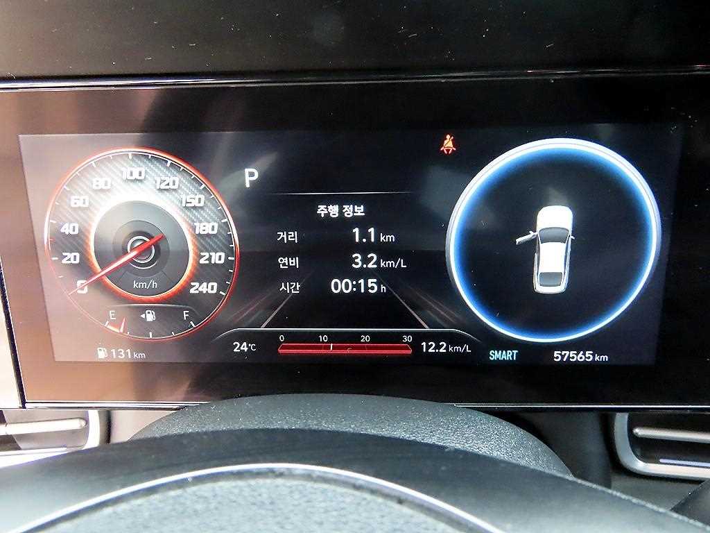HYUNDAI Avante - Vista 9