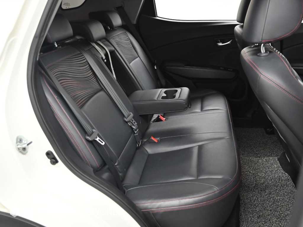 Ssangyong Tivoli - Vista 10