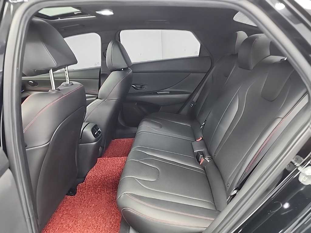 HYUNDAI Avante - Vista 12