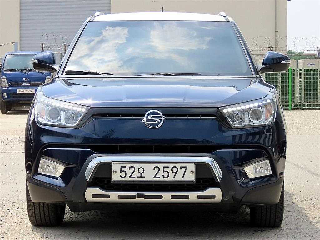 Ssangyong Tivoli 2017 Azul - Importación desde Corea - HF Imports Iquique - Foto 1
