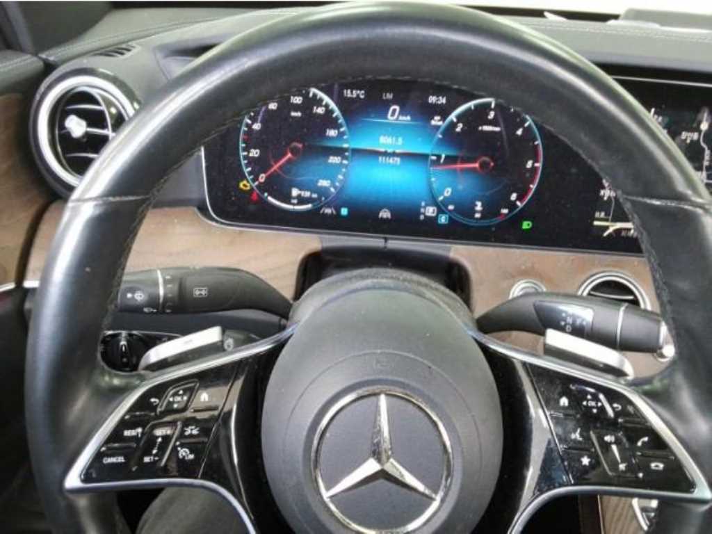 Mercedes Benz E class - Vista 4