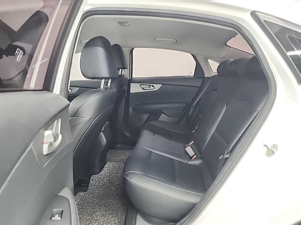 KIA K3 - Vista 12