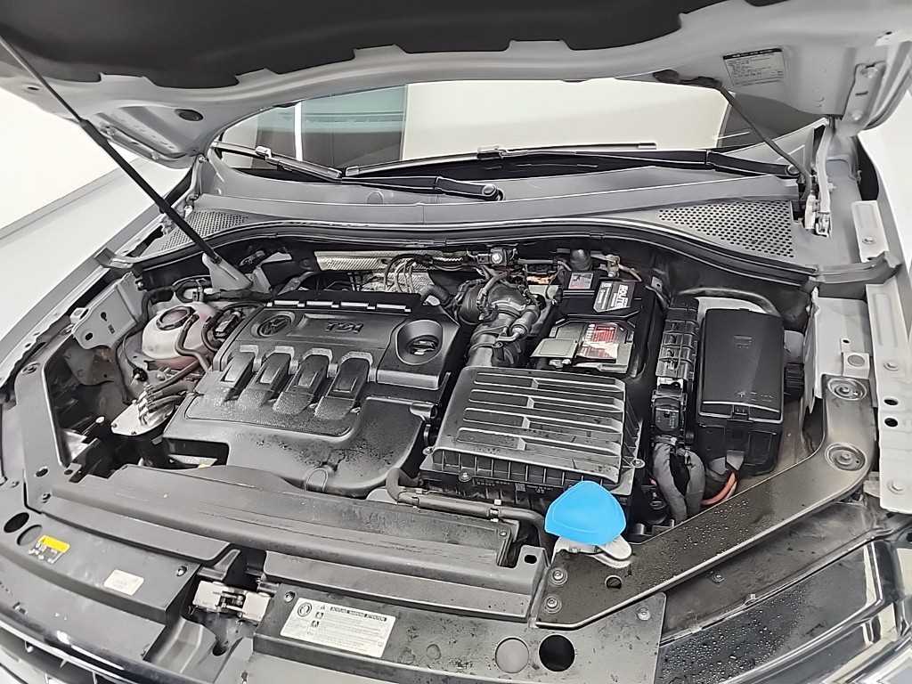 Volkswagen Tiguan - Vista 5