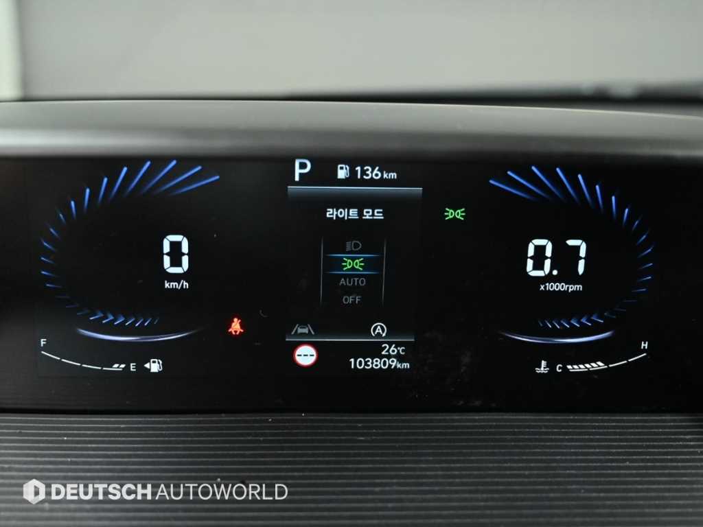 HYUNDAI Staria - Vista 8