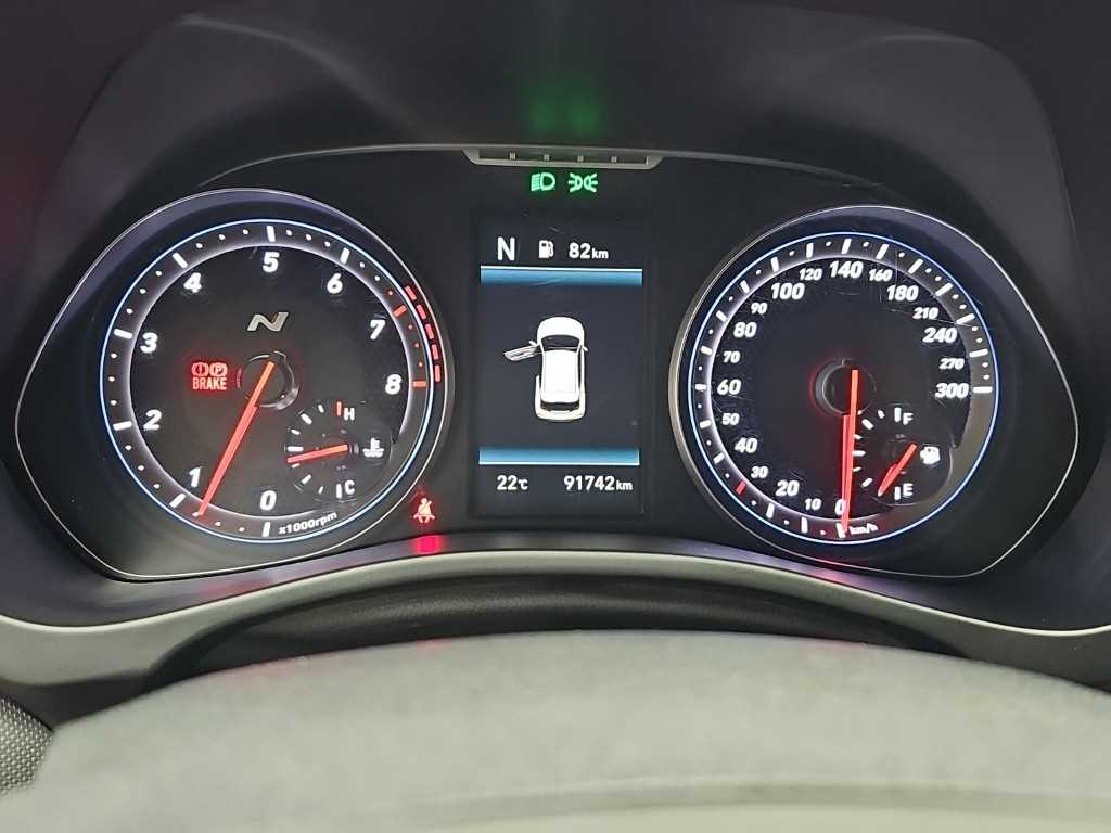 HYUNDAI Veloster - Vista 6