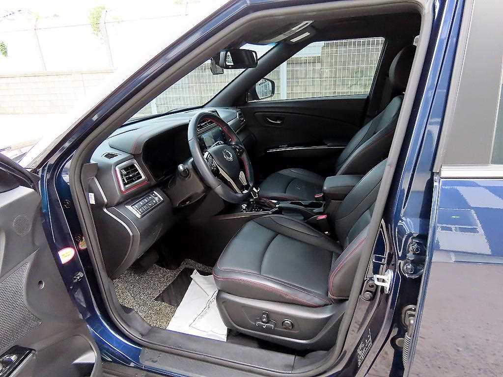 Ssangyong Tivoli - Vista 5