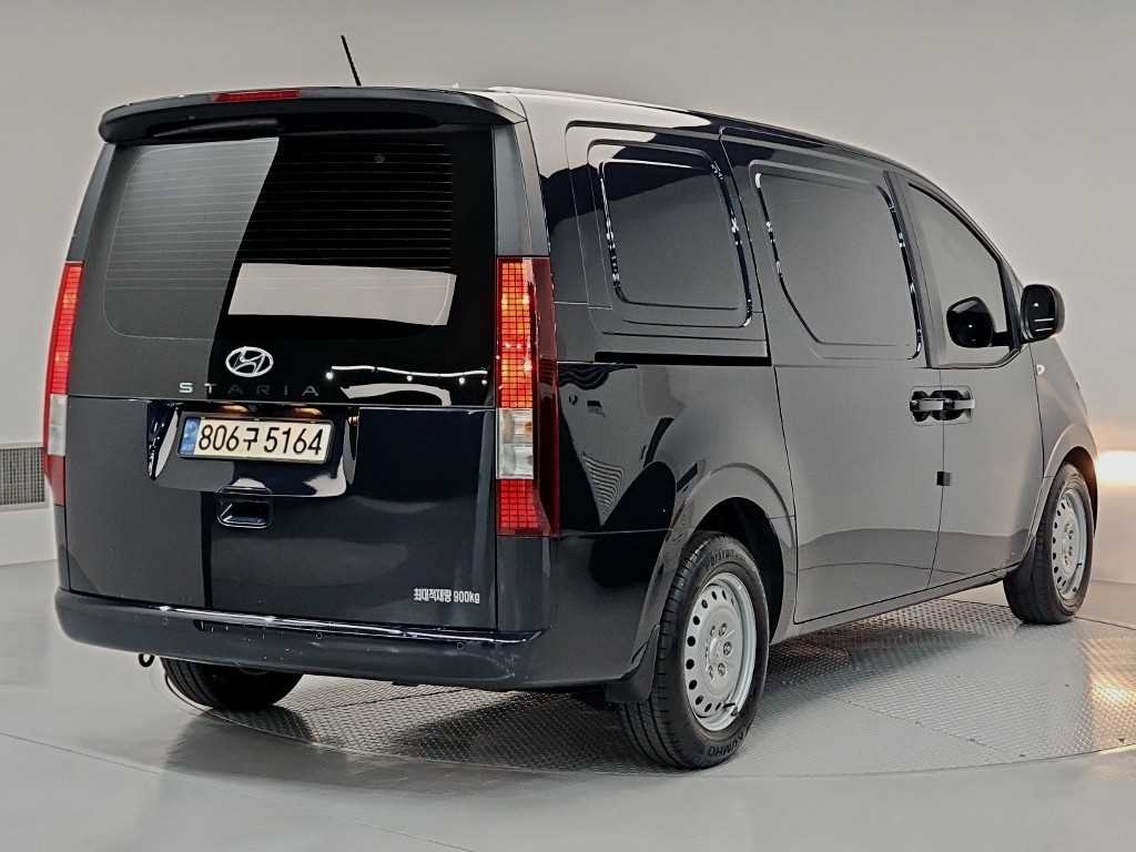 HYUNDAI Staria - Vista 4