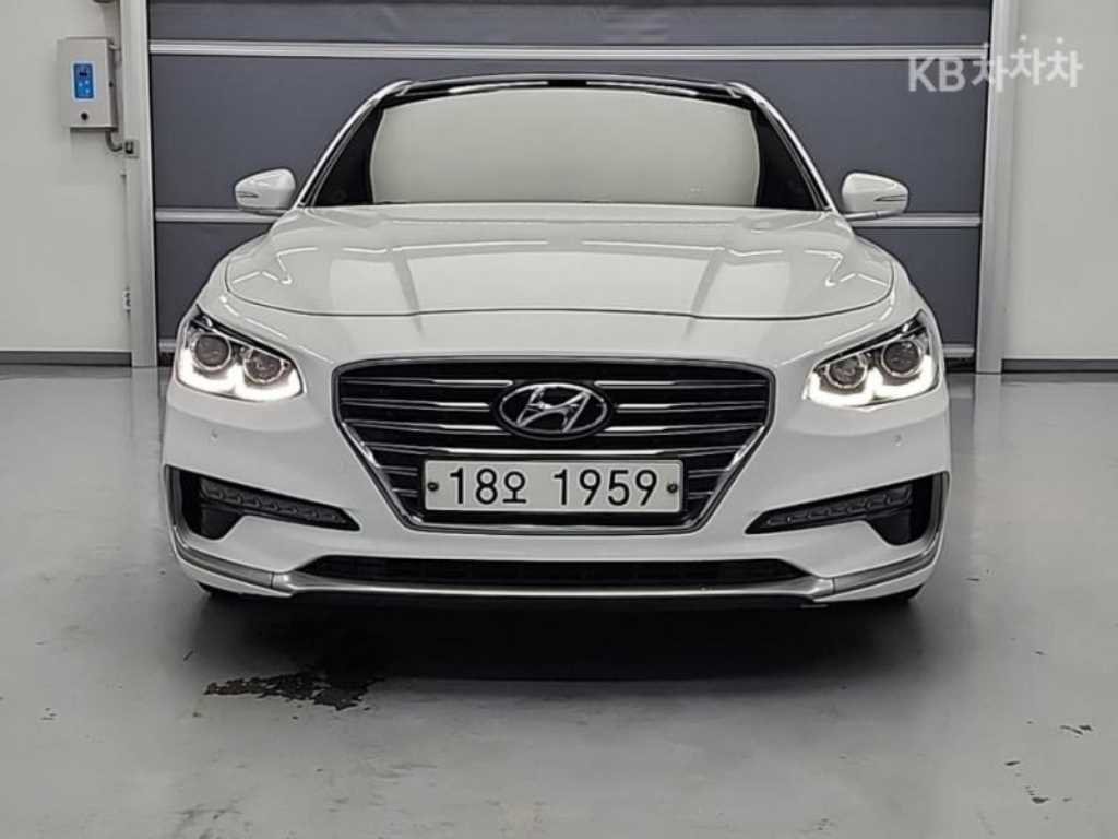 HYUNDAI Grandeur - Vista 2