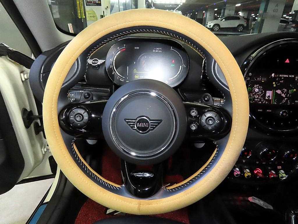 Mini Clubman - Vista 8