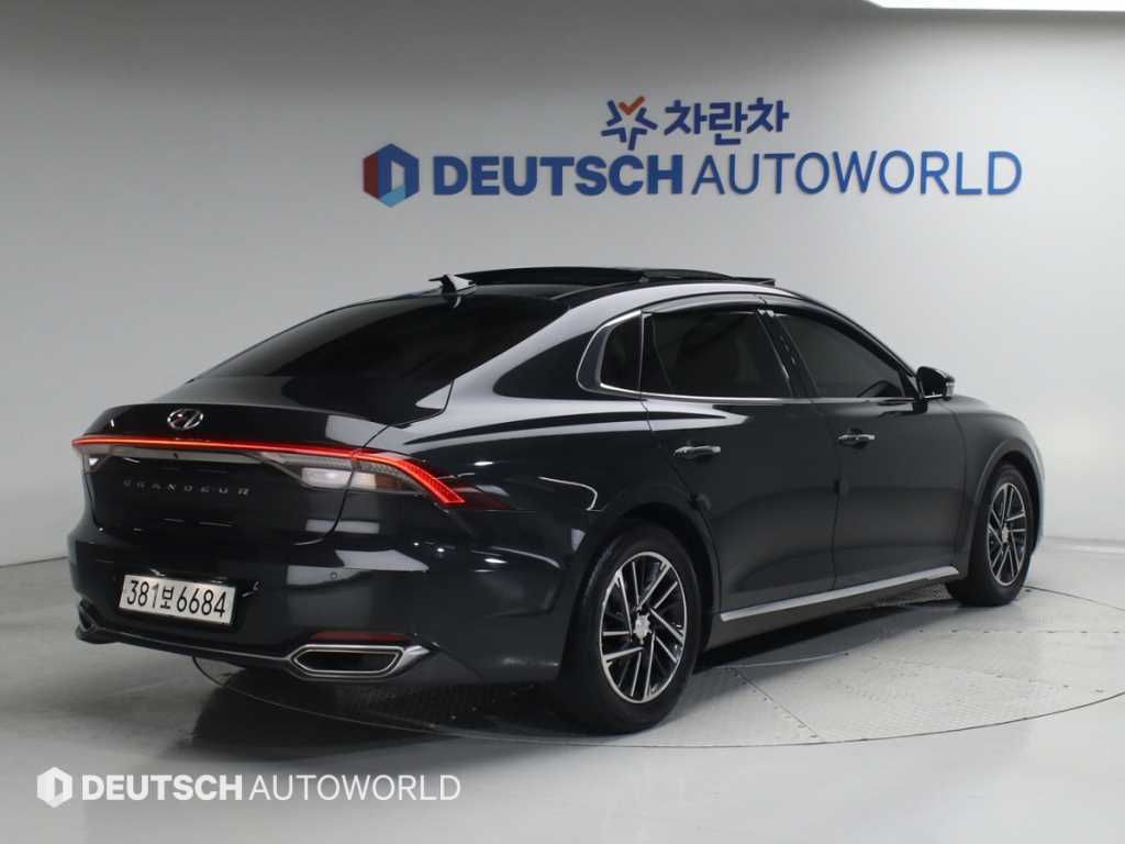 HYUNDAI Grandeur - Vista 4