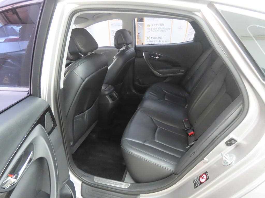 HYUNDAI Grandeur - Vista 6