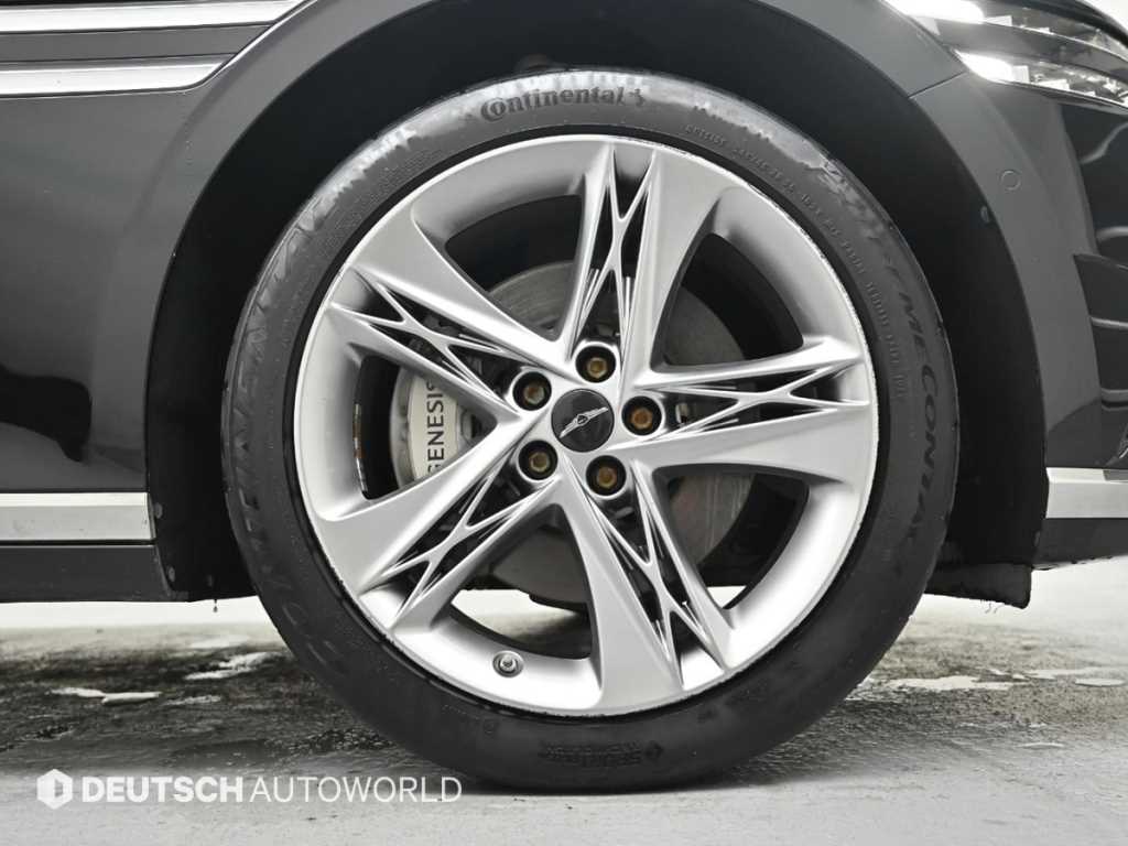 Genesis G90 - Vista 5