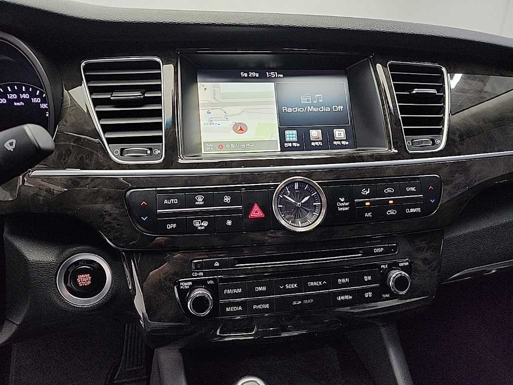 KIA K9 - Vista 10