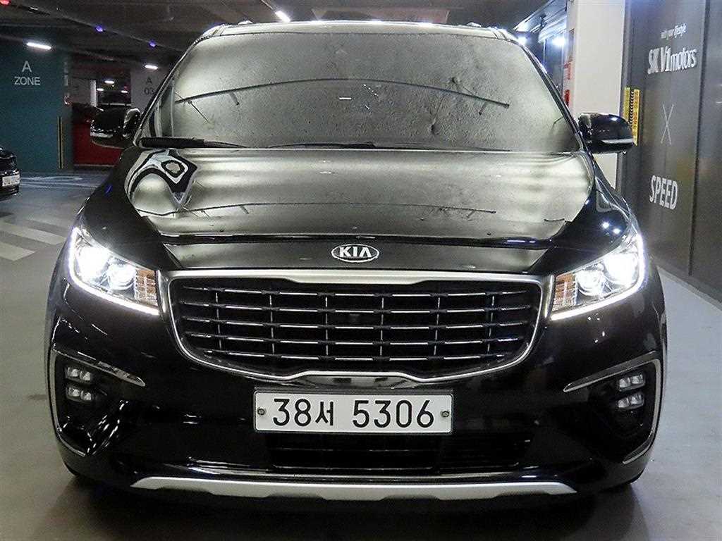 KIA Carnival - Vista 2