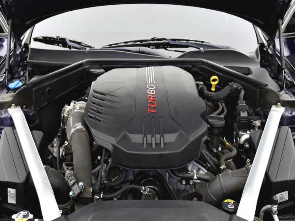 KIA Stinger - Vista 6