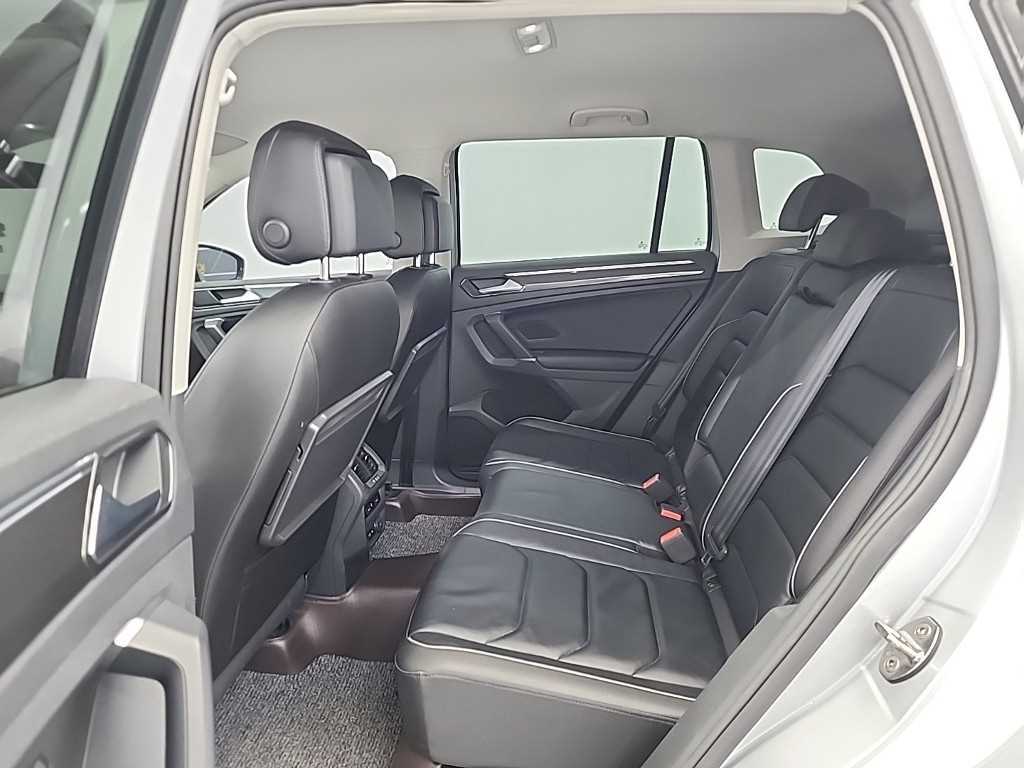 Volkswagen Tiguan - Vista 12